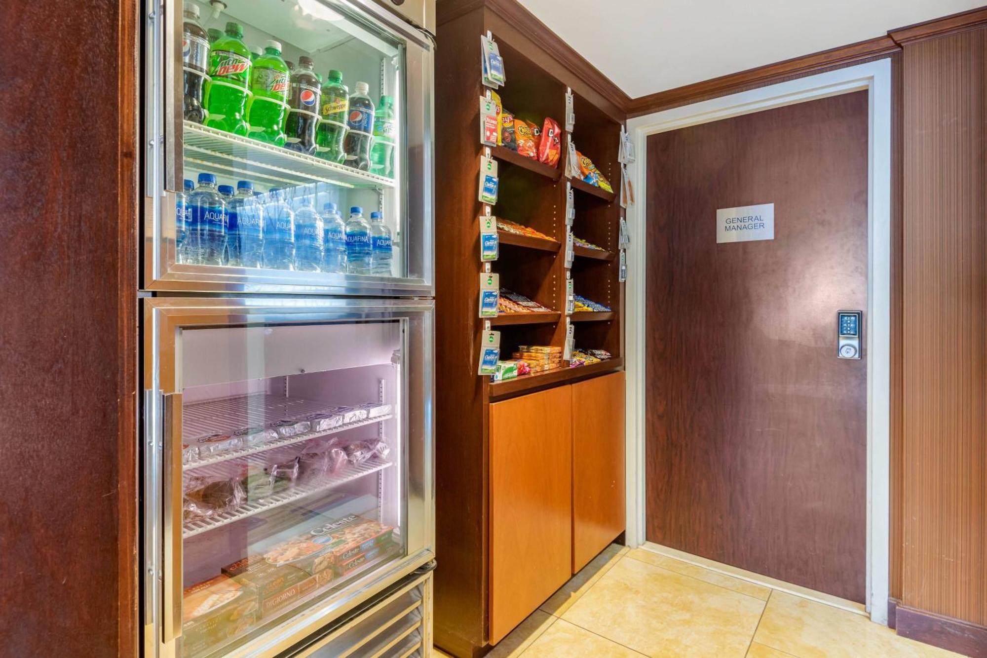 Hotel Fairfield By Marriott & Portland Maine Airport 3*